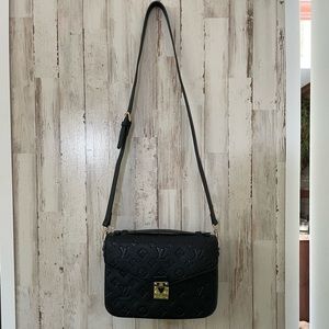 *FAKE* Designer Bag